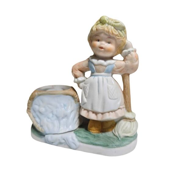 Beacon Hill Vintage Candle Holders Girl and Boy Figurines Set of Two 1980s - Picture 6 of 8